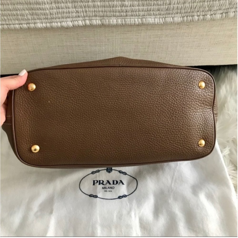 SOLD❗️PRADA Brown and Gold Vitello Daino Leather Hobo Bag - Picture 7 of 15